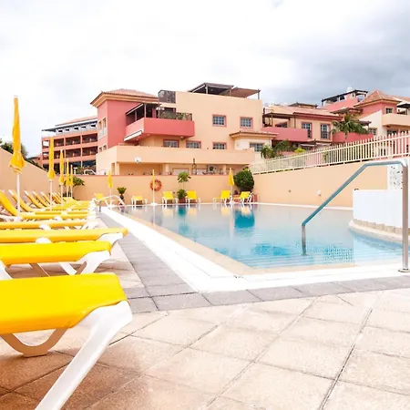 Апартаменты Luxurious In Terrazas Del Duque